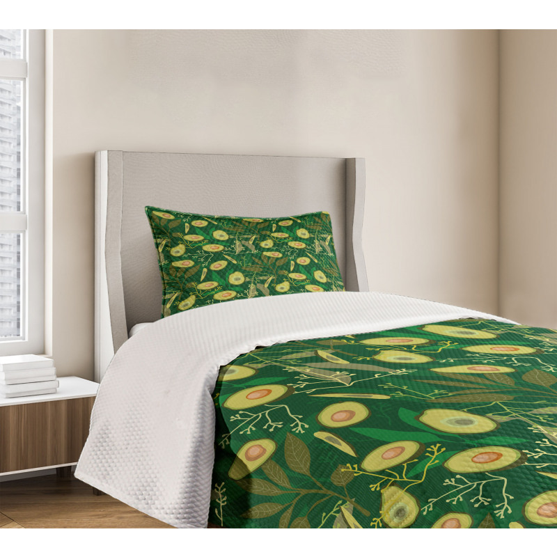 Retro Style Leaves Fruits Bedspread Set