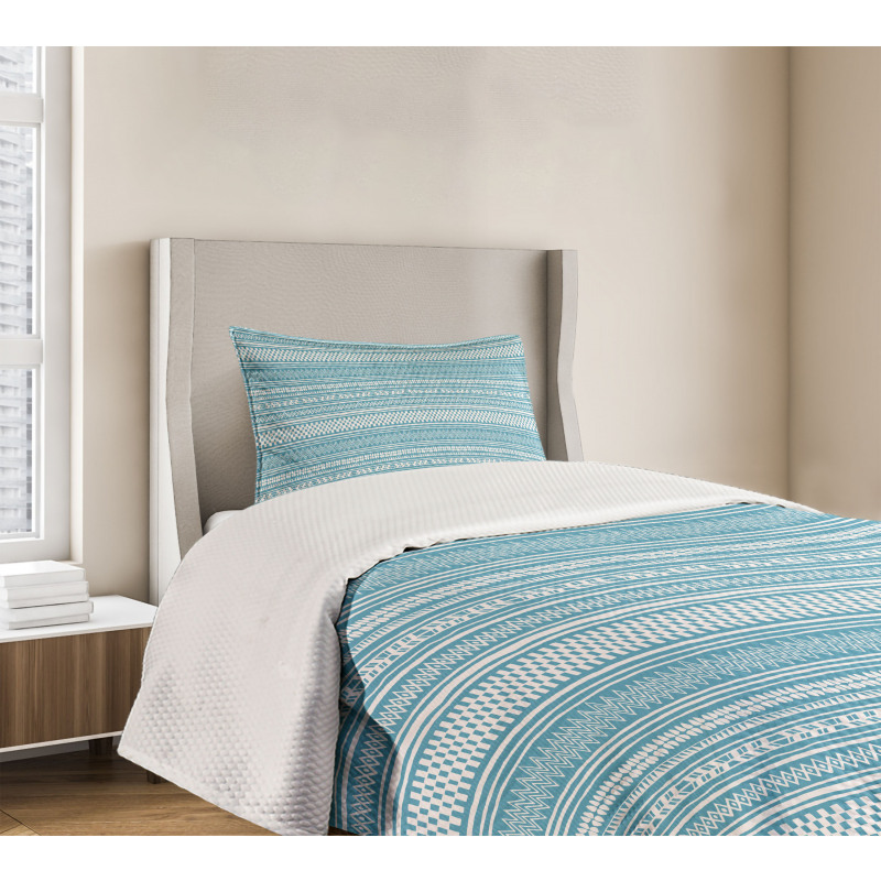 Horizontal Strips and Zigzags Bedspread Set