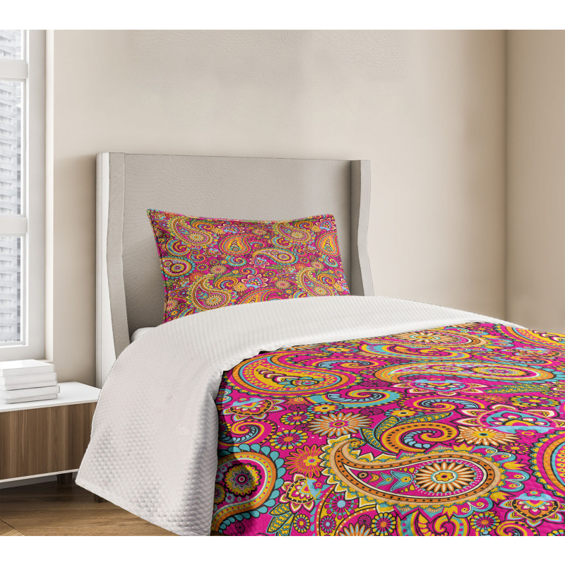 Paisley Eastern Bedspread Set