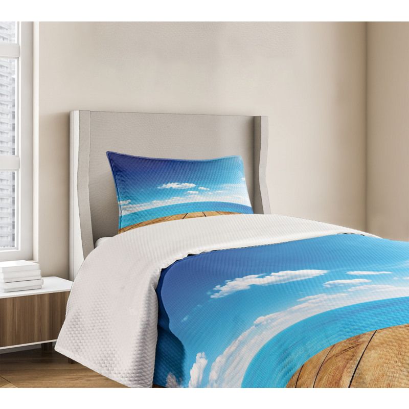 Seascape Cloudy Beach Bedspread Set