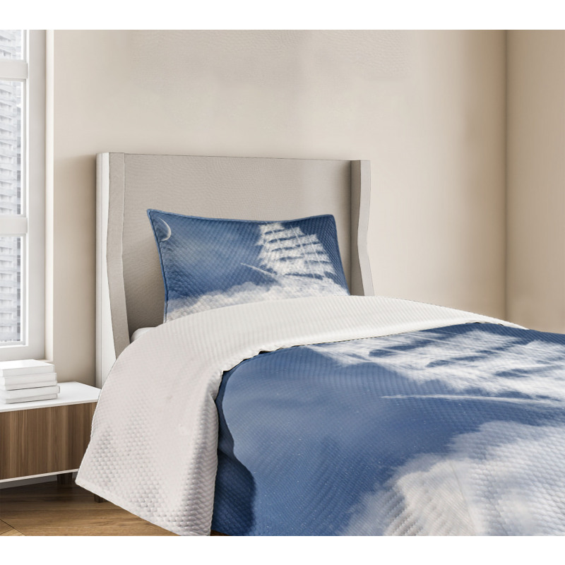 Clouds Ship in Sky Bedspread Set