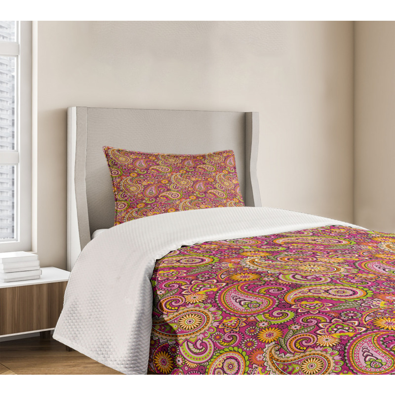 Vivid Flowers and Dots Bedspread Set