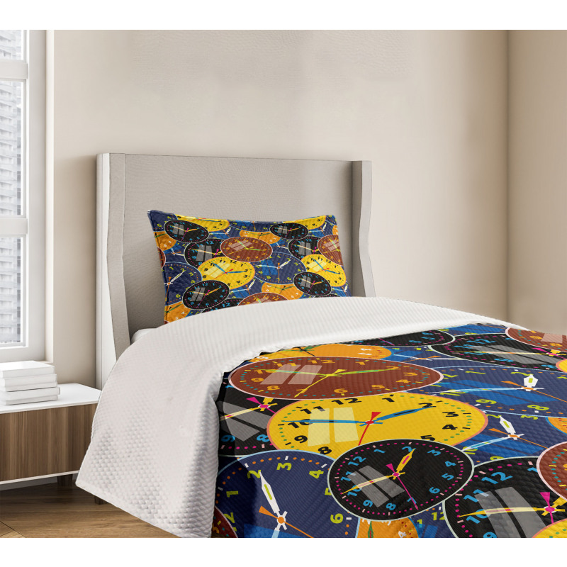 Clock Faces Pattern Bedspread Set