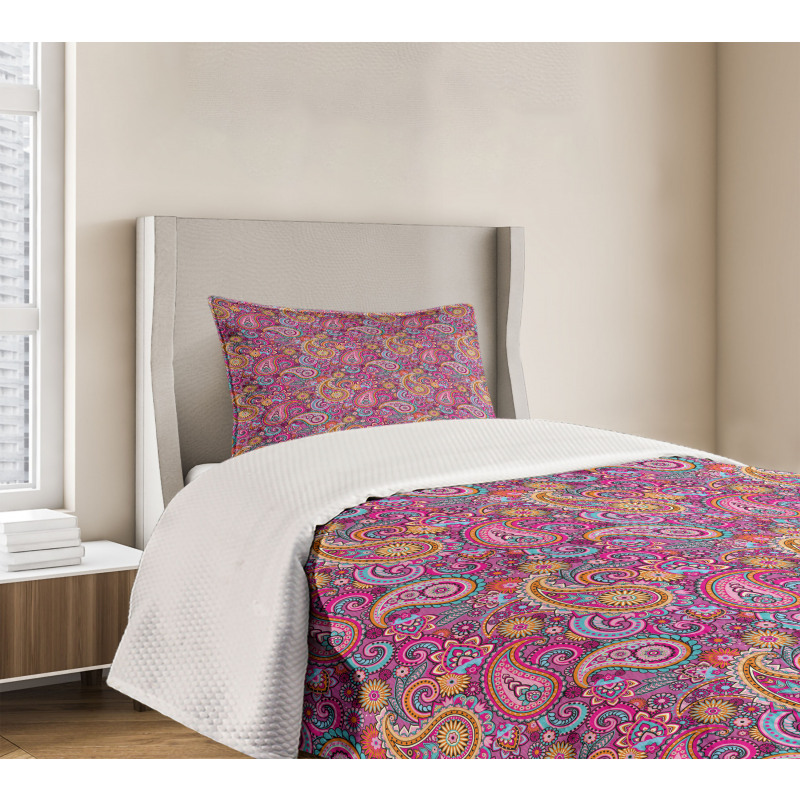 Flowers and Sun Bedspread Set