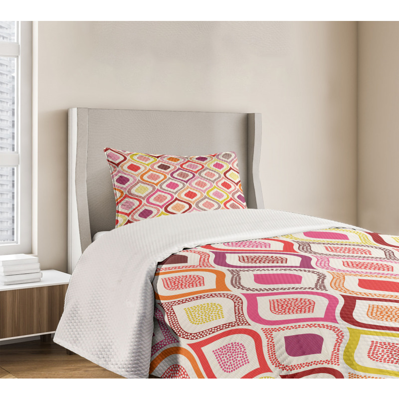 Dots with Doodle Bedspread Set