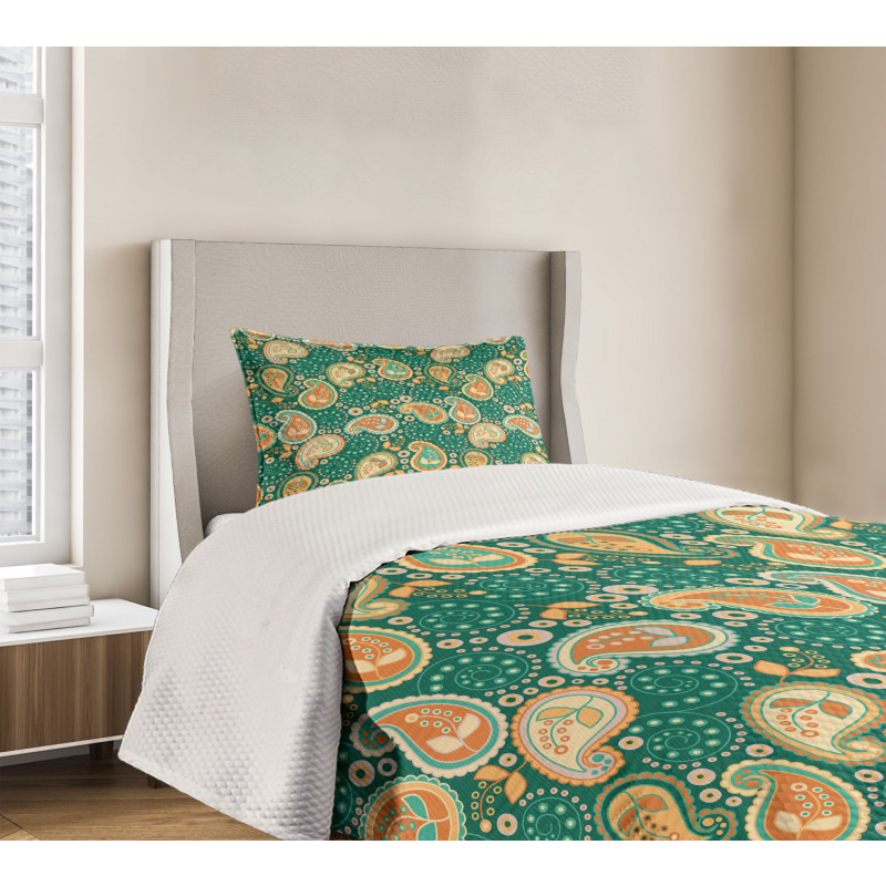 Folkloric Paisley Flowers Bedspread Set