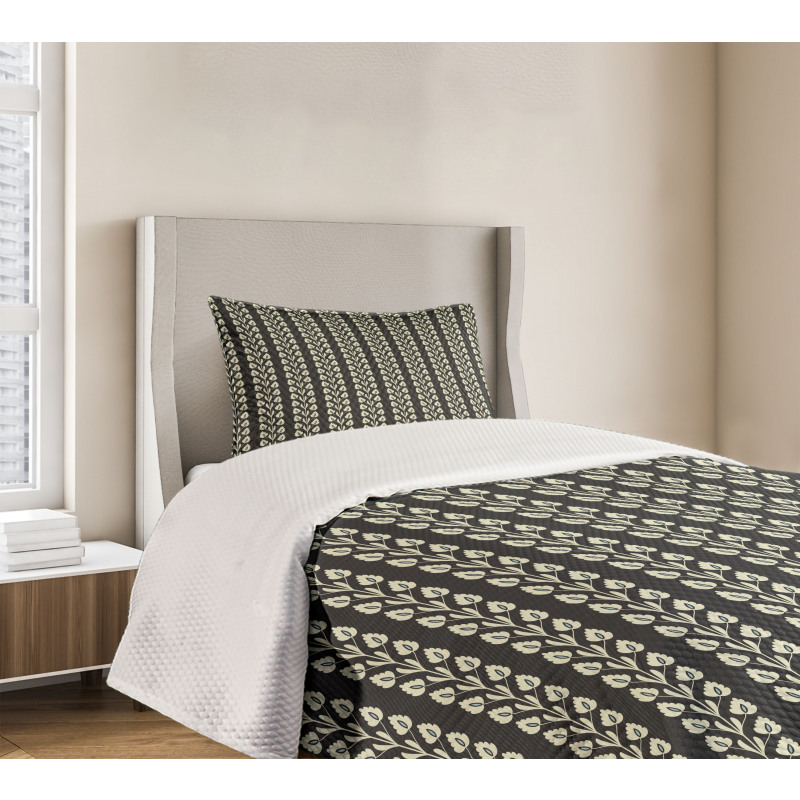 Vertical Wavy Leaf Bedspread Set