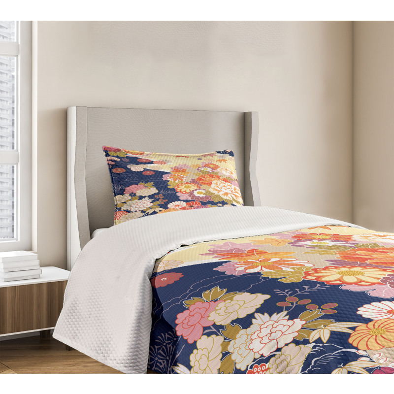 Traditional Flowers Bedspread Set