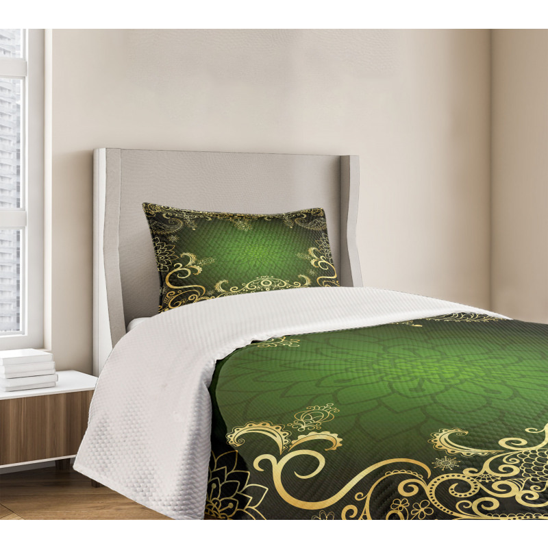 Frame Lotus Bedspread Set