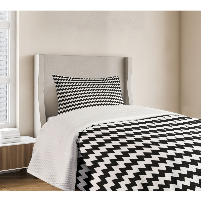 Zigzags Black and White Bedspread Set