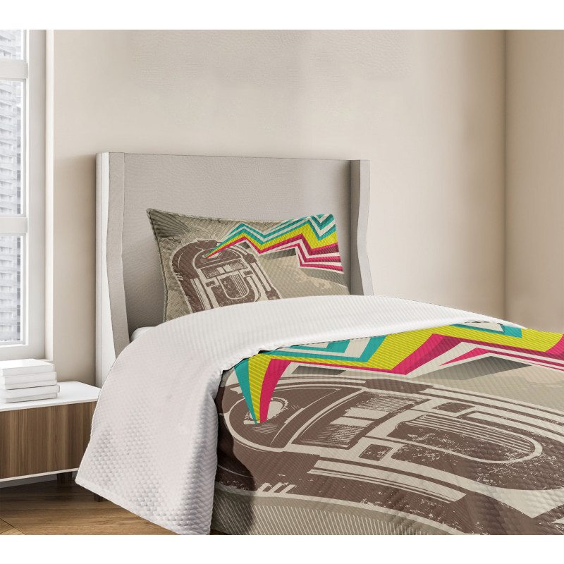 Radio Party with Zig Zag Bedspread Set