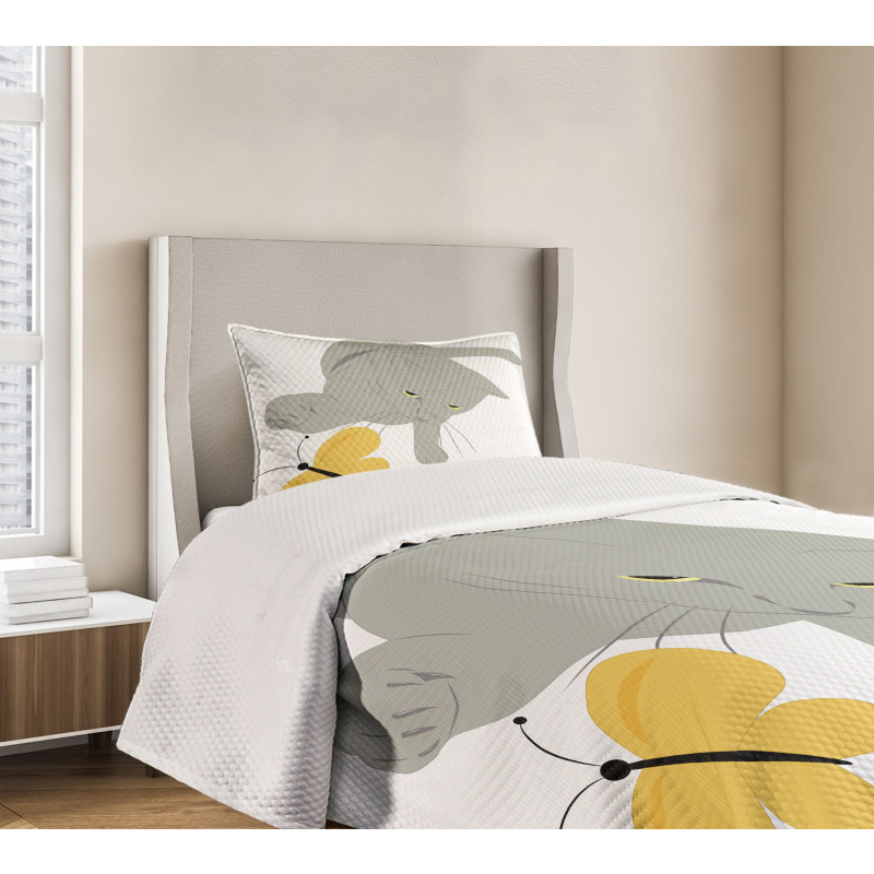 Cat Yellow Moth Bedspread Set