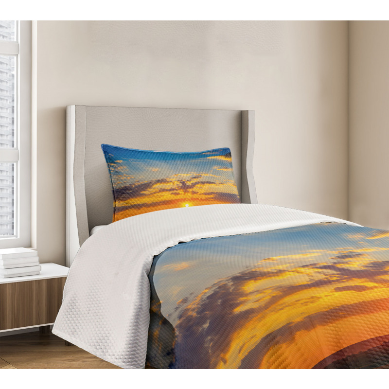 Dramatic Sunset Bedspread Set