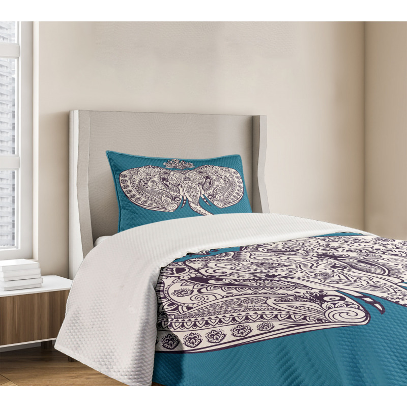 Ethnic Symbols Bedspread Set