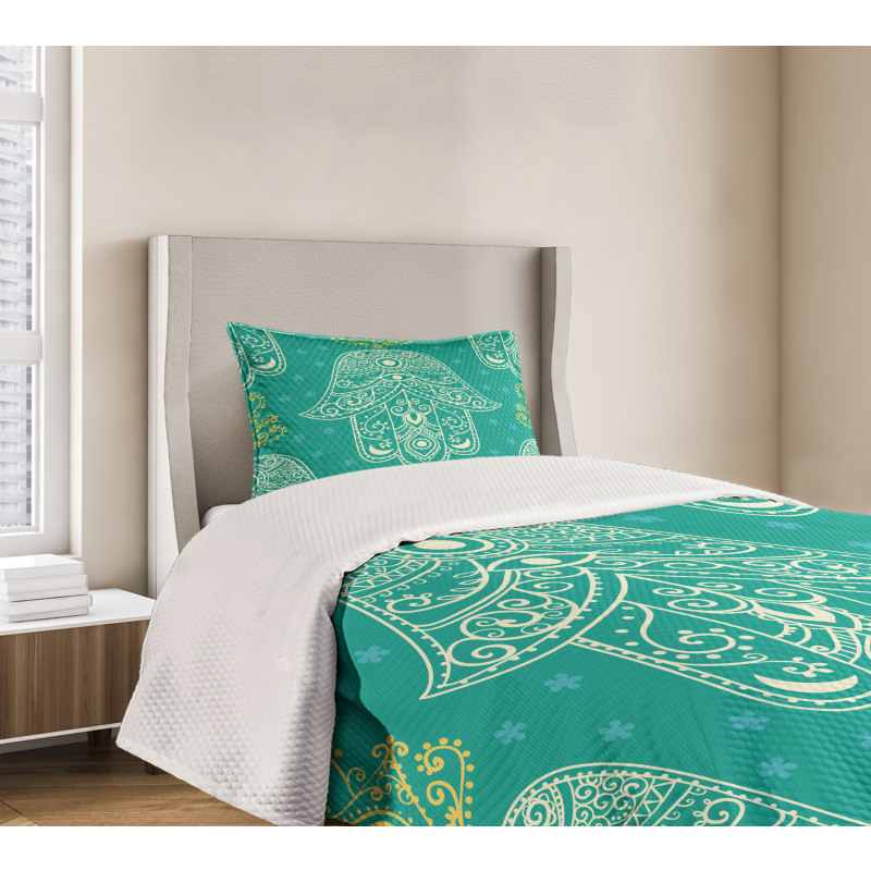 Hamsa Pattern Daisies Bedspread Set