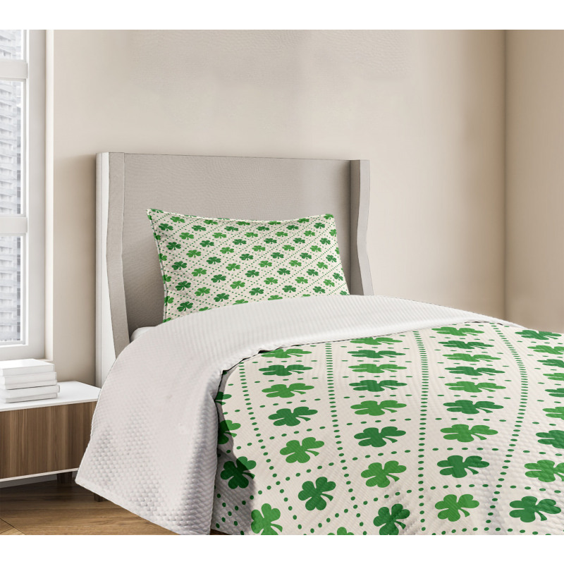 4 Leaf Shamrock Dots Bedspread Set