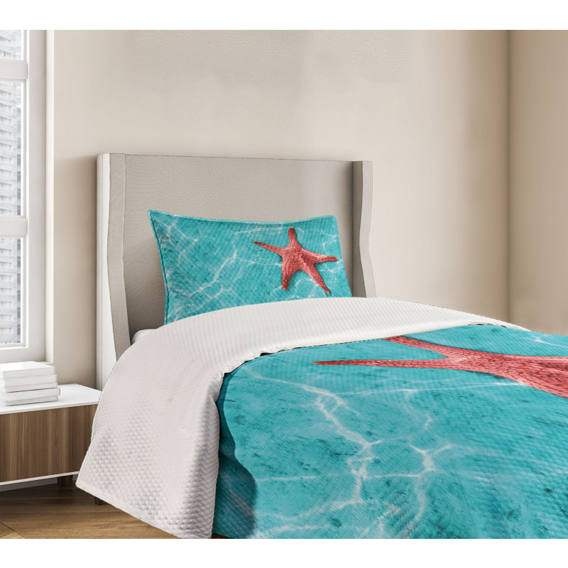 Vivid Blue Water Bedspread Set