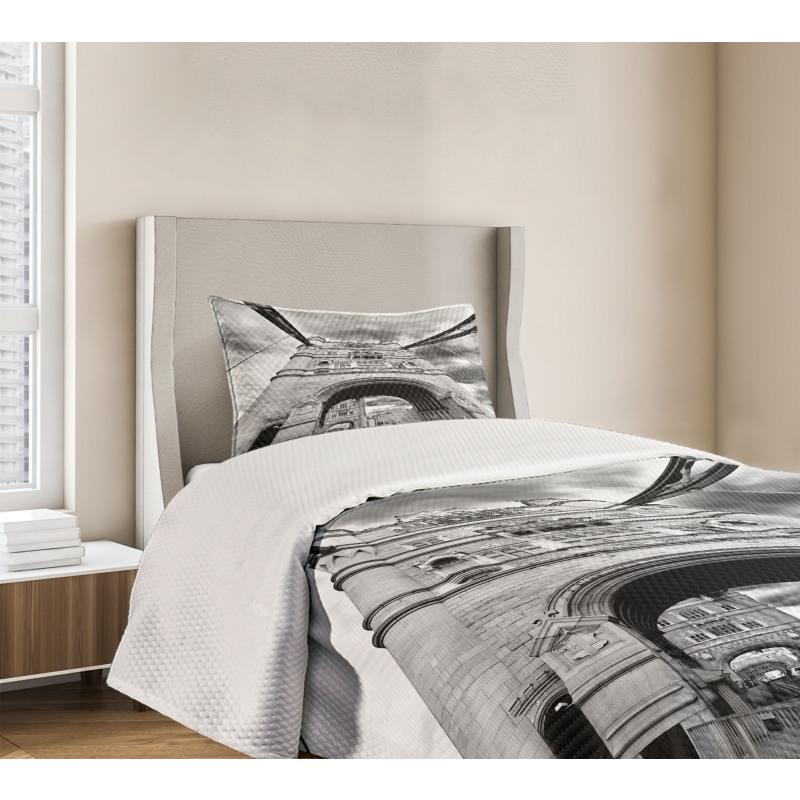 Tower Bridge England Bedspread Set