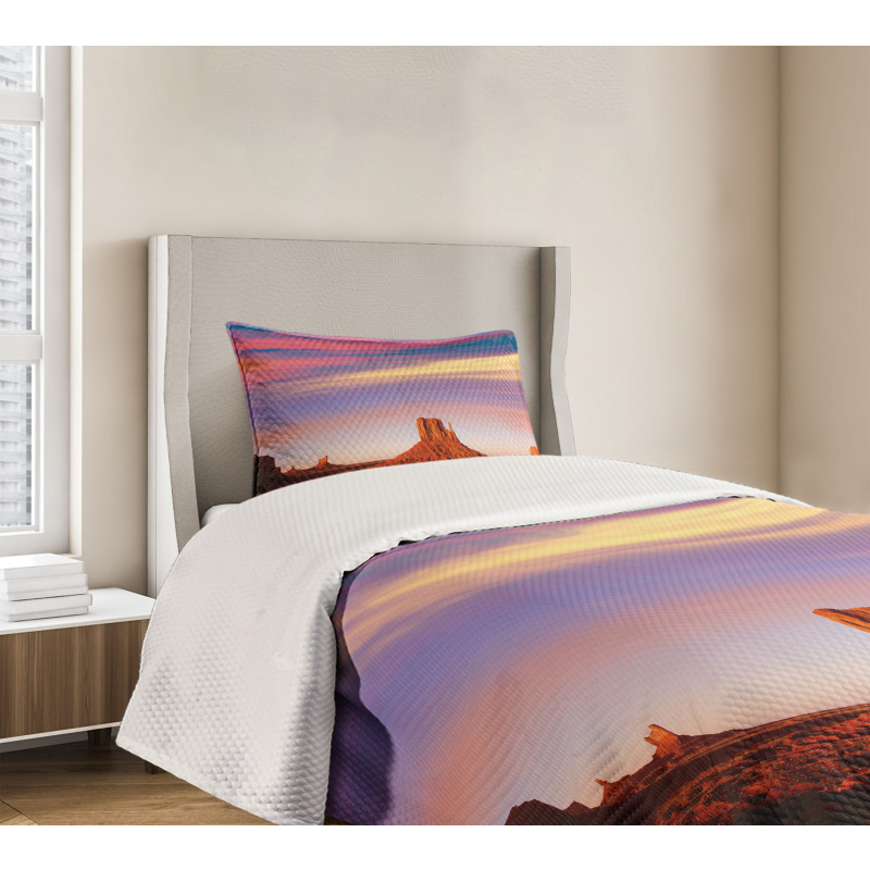 Monument Valley Bedspread Set