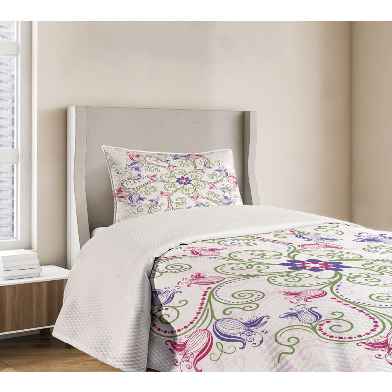 Classical Tulip Bedspread Set