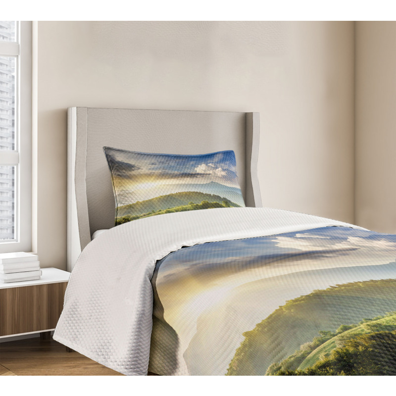 Sunrise Woodland Bedspread Set