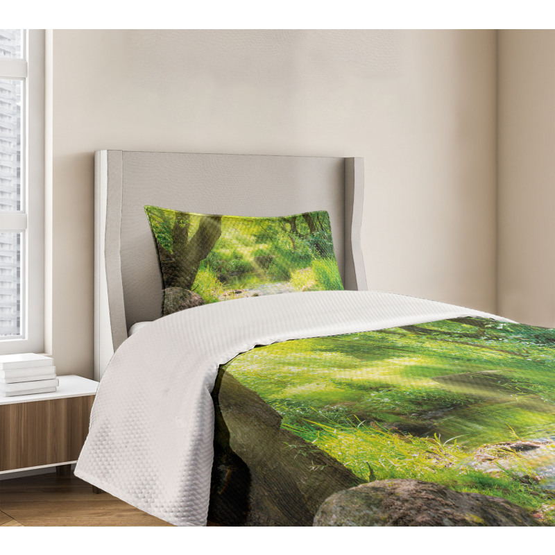 Stream Cascade Tropical Bedspread Set