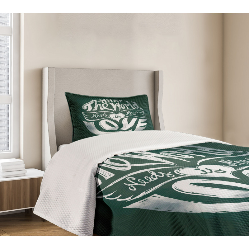 Grunge Art Words Circle Bedspread Set