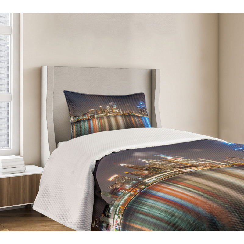 Night Time Cityscape Bedspread Set