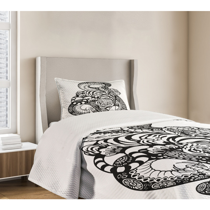 Snake and Tiger Pattern Bedspread Set