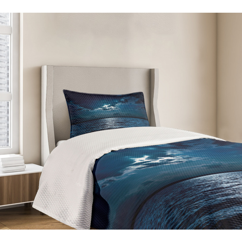 Dramatic Sky Moon Ocean Bedspread Set