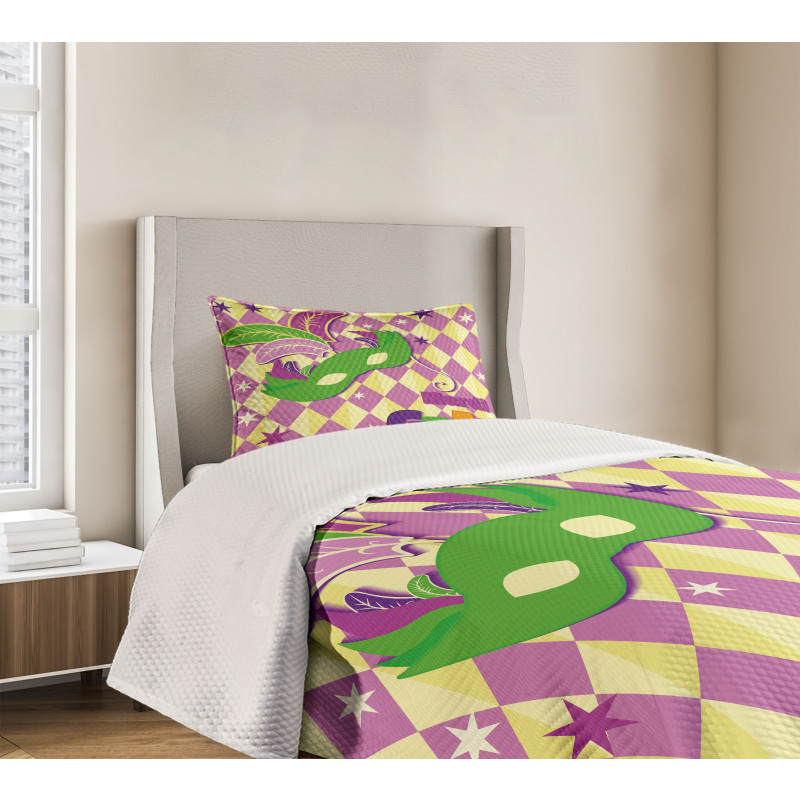 Stars Graphic Mask Bedspread Set