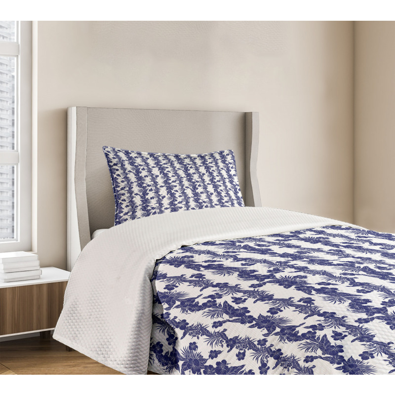 Blue and White Hibiscus Bedspread Set