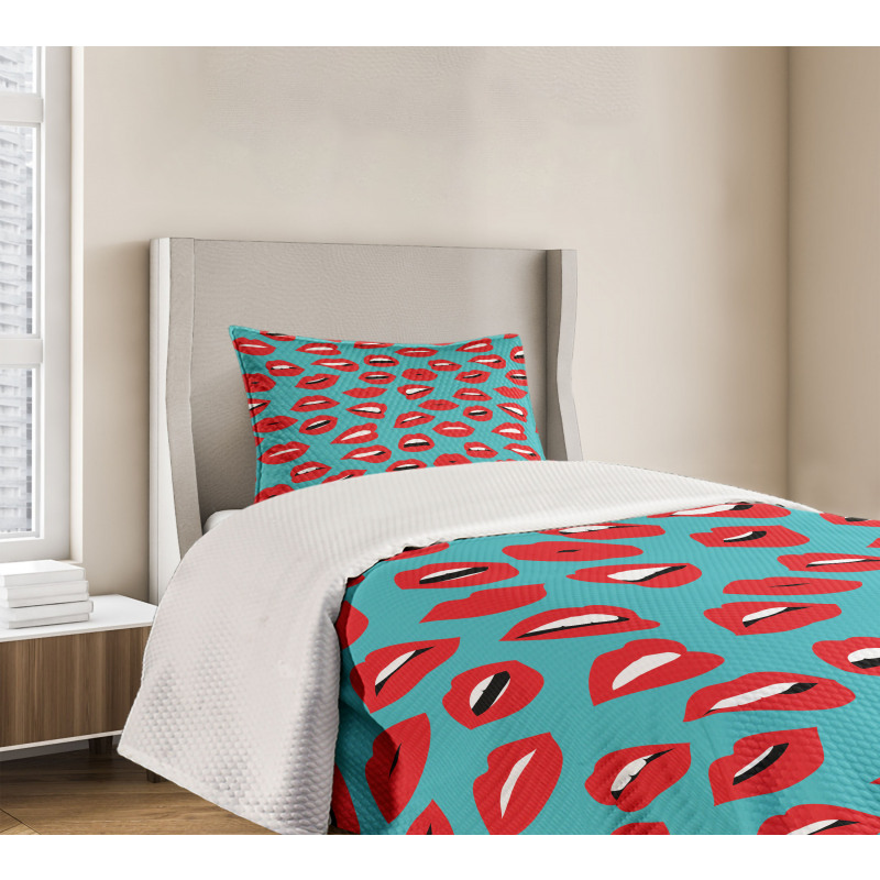 Retro Woman Red Lipstick Bedspread Set