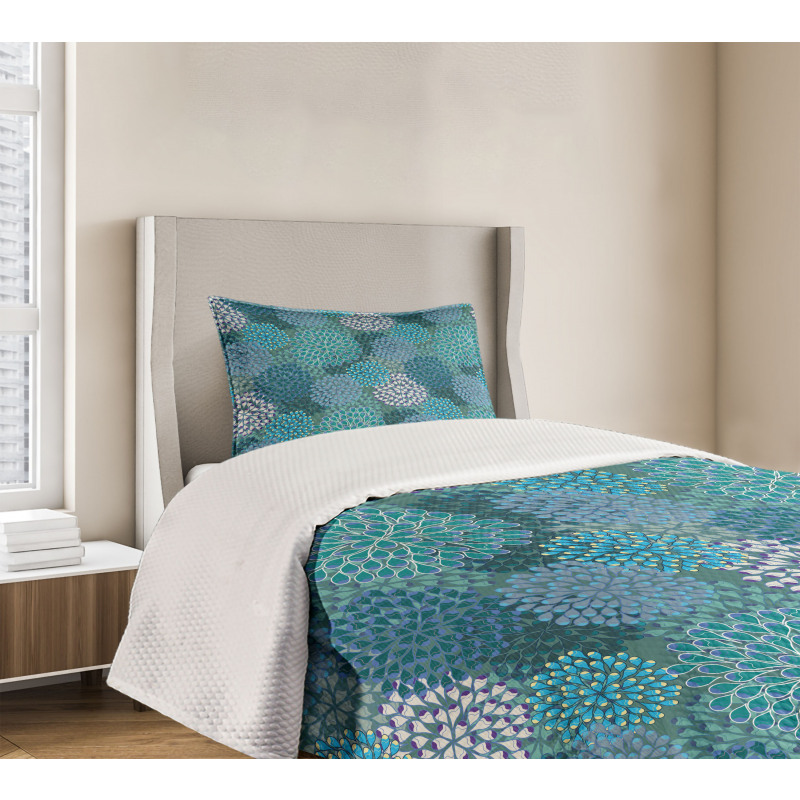 Clove Petals Vibrant Bedspread Set