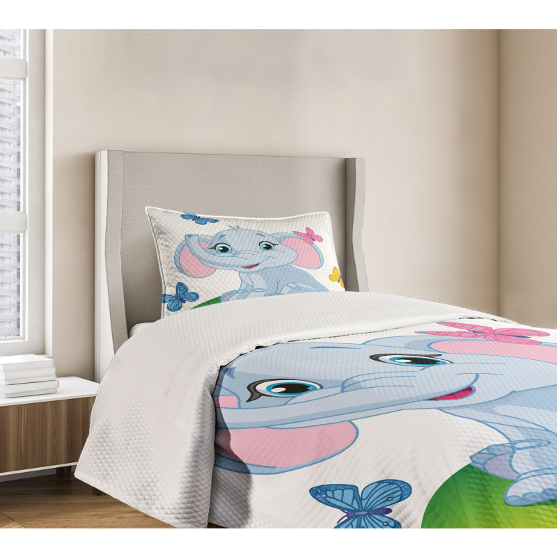 Elephant on the Meadow Bedspread Set