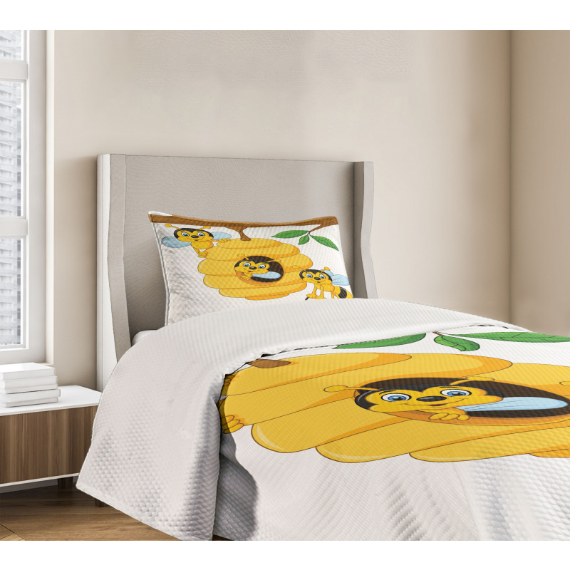 Tree with Beehive Honey Bedspread Set