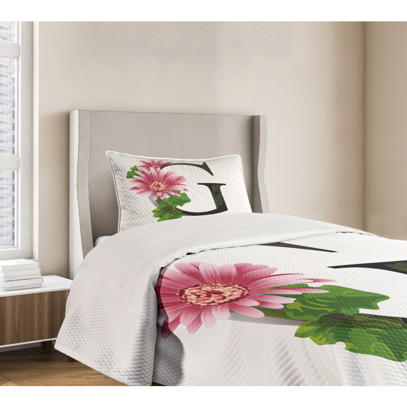 Gerbera Blossom G Font Bedspread Set