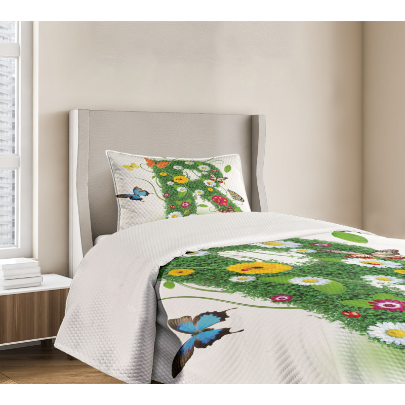 Flora and Fauna R Bedspread Set