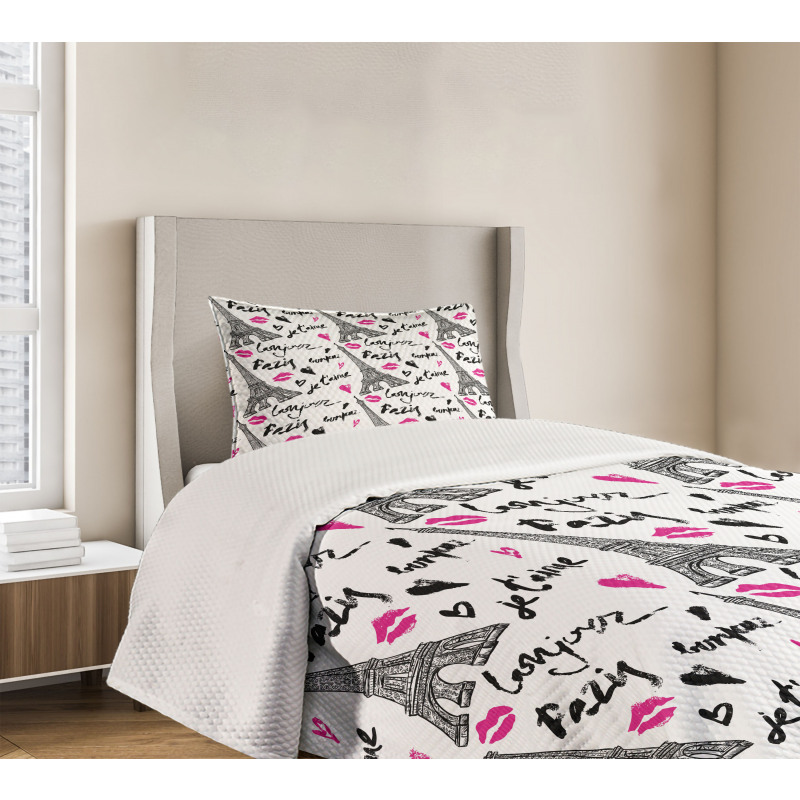 Pink Kiss Eiffel Love Bedspread Set