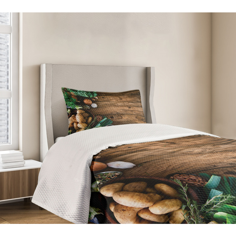 Wooden Table Vegetable Bedspread Set