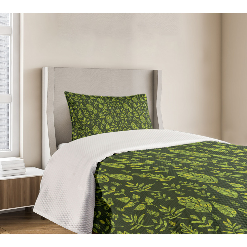 Patterned Green Leaves Bedspread Set