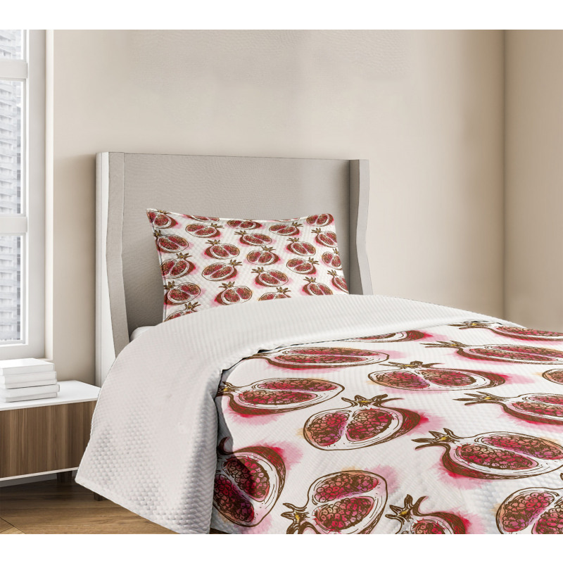 Flowering Pomegranate Bedspread Set