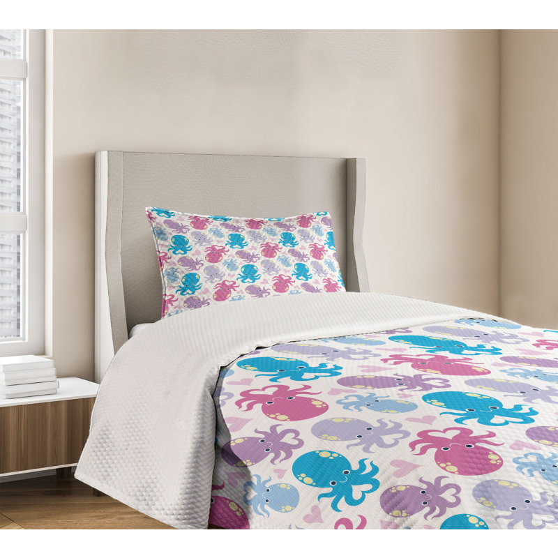 Love Theme Creatures Bedspread Set