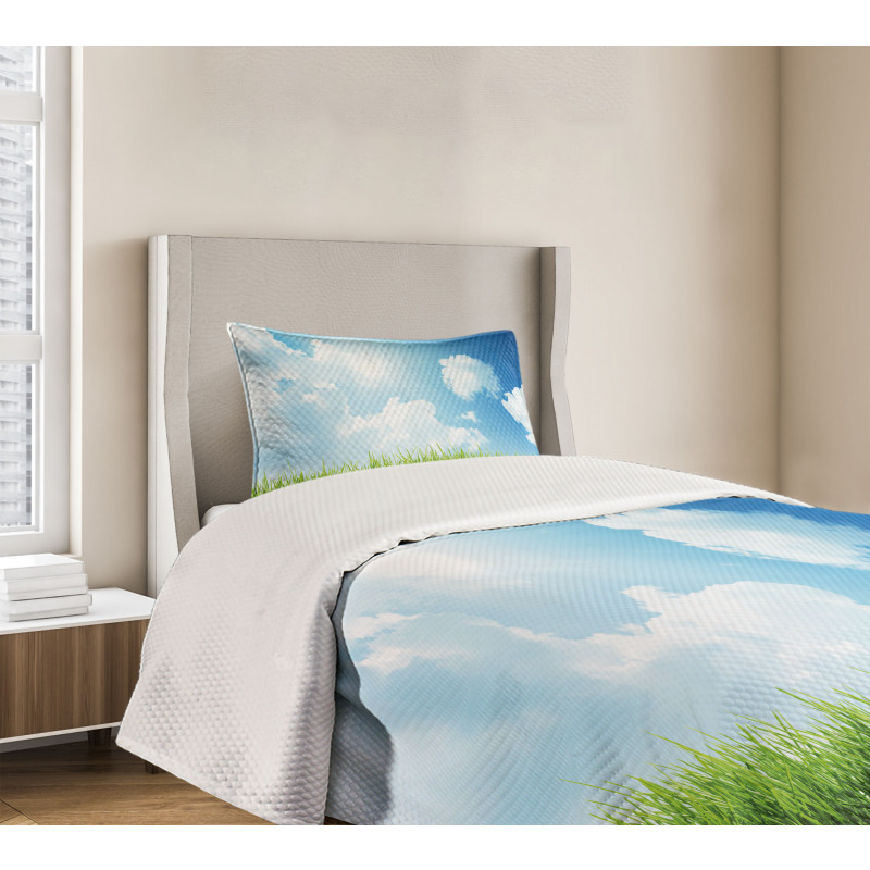 Sunny Day Grass Clouds Bedspread Set