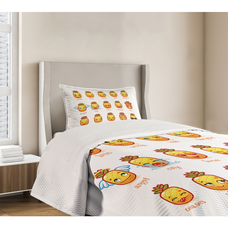 Funny Face Pineapples Bedspread Set