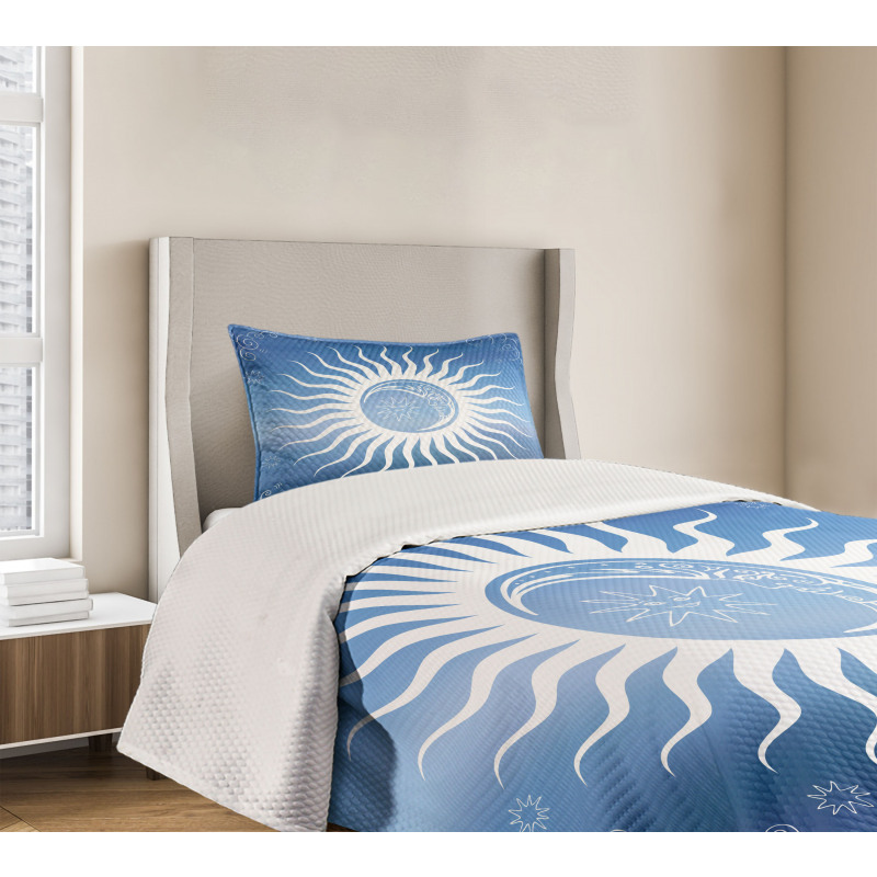 Crescent Moon Curlicues Bedspread Set