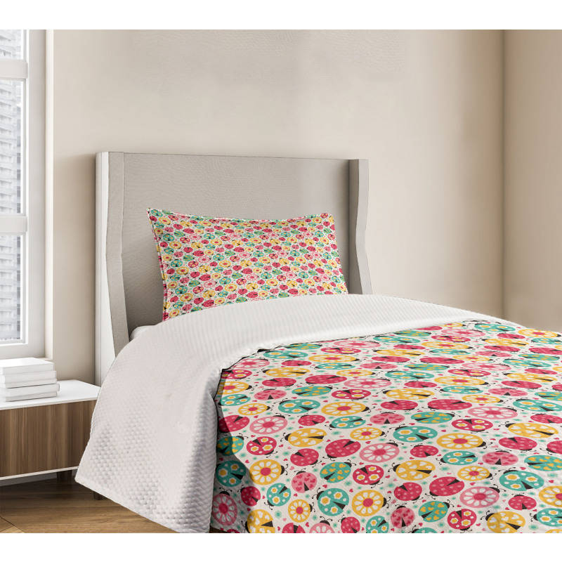 Abstract Beetle Design Bedspread Set