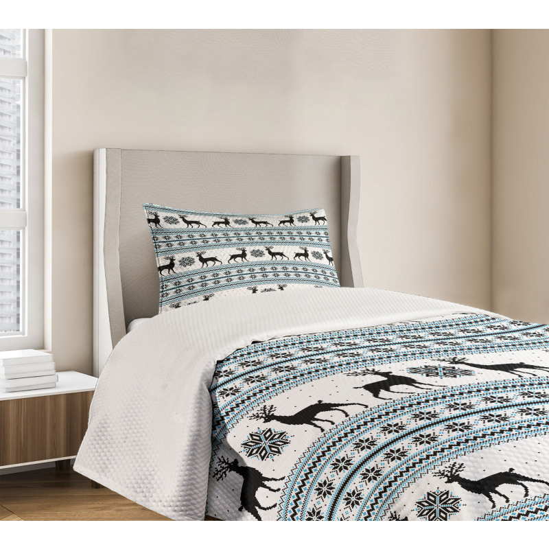 Zigzag Reindeer and Snow Bedspread Set