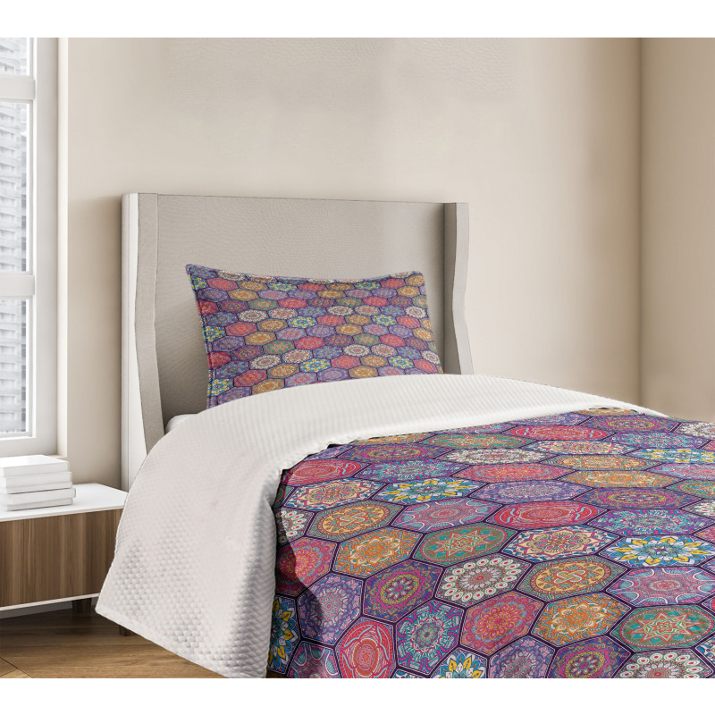 Oriental Hexagon Motif Bedspread Set