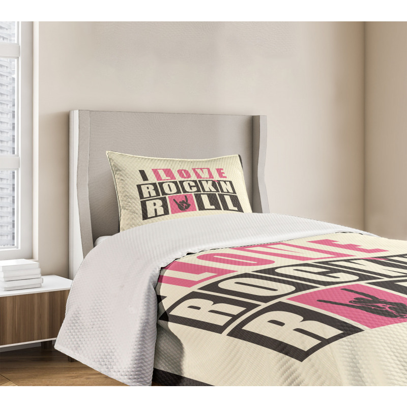 Retro Slogan Grunge Bedspread Set